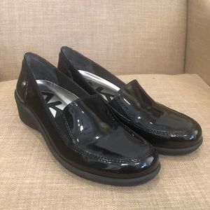 NEW AK SPORT slip on soft black patent loafers